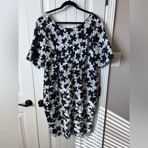Calvin Klein black/white floral plus size dress size 24